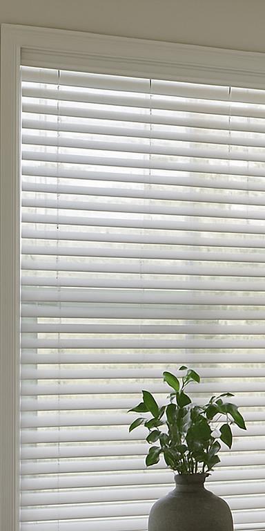 Custom window blinds in Willis TX